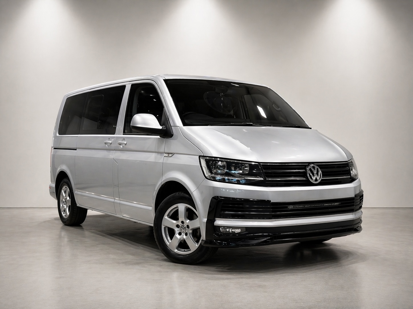 高雄租車推薦:廂型車自駕租借 Alphard、Vito、T6 怎麼選?